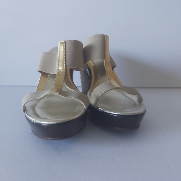 Charles David sandale  Size 8B - Picture 2 of 16